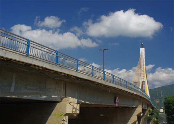 永川304不锈钢桥梁护栏：安全、耐用与美观的完美结合